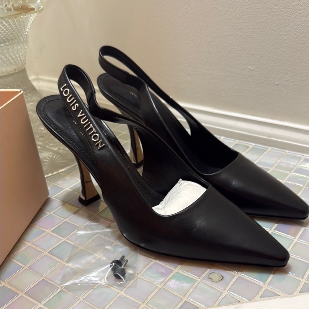 Louis Vuitton Black Leather Slingback Pumps authentic